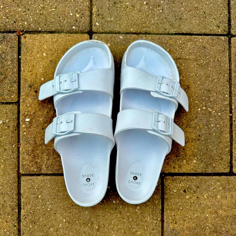Women or Men’s Rubber Slippers